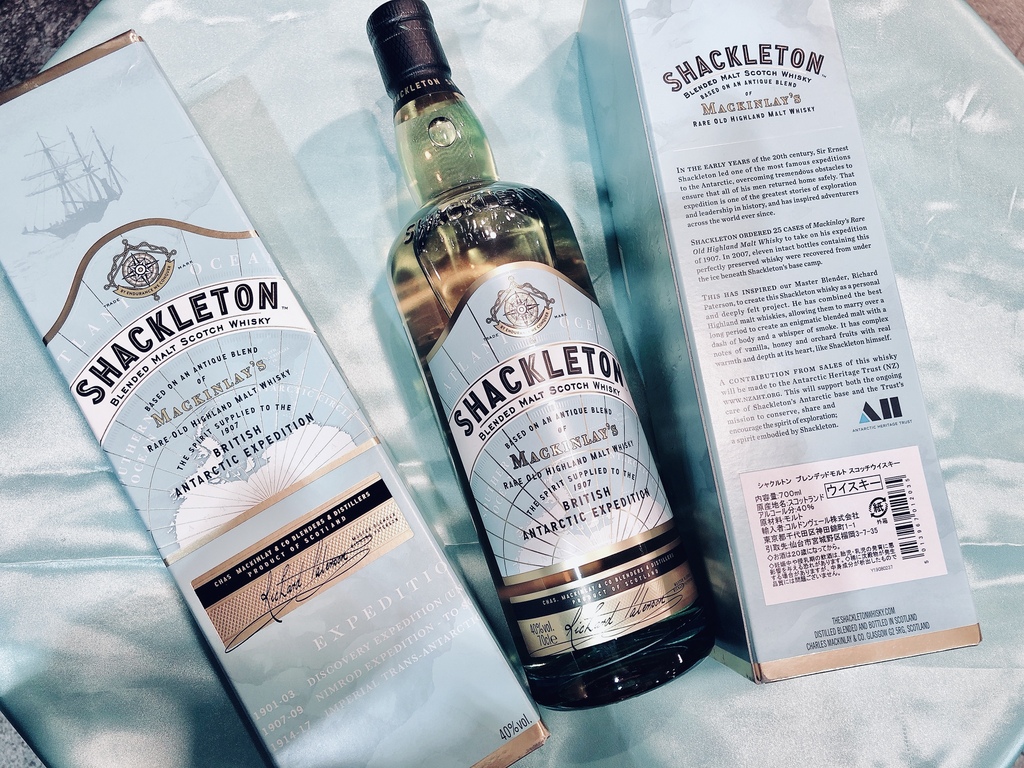 南極を旅したウィスキーへのオマージュ Shackleton の軽やかで爽やかな魅力 大崎広小路駅前店 イオングループのリカー専門店 イオンリカー 南極を旅したウィスキーへのオマージュ Shackleton の軽やかで爽やかな魅力 大崎広小路駅前店 イオングループのリカー専門店 イオンリカー